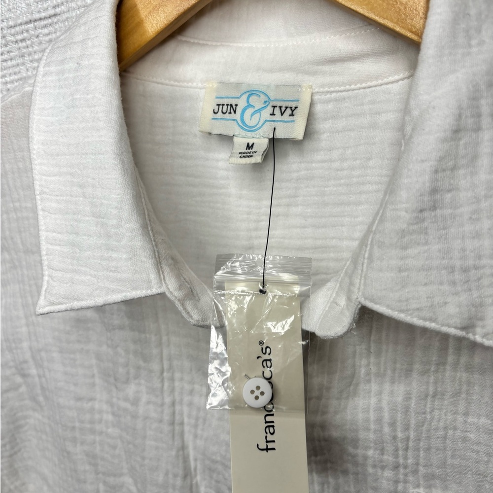 Francesca's Collections White Textured Cotton Button-Down Shirt - Picture 2 of 5